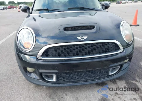 2011 Mini Cooper S z USA, uszkodzony, nr VIN WMWSV3C50BTY14957